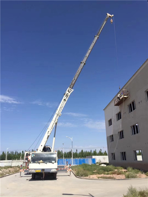 博山区“轻装强干”—— 吊车的 “轻量化臂架” 技术